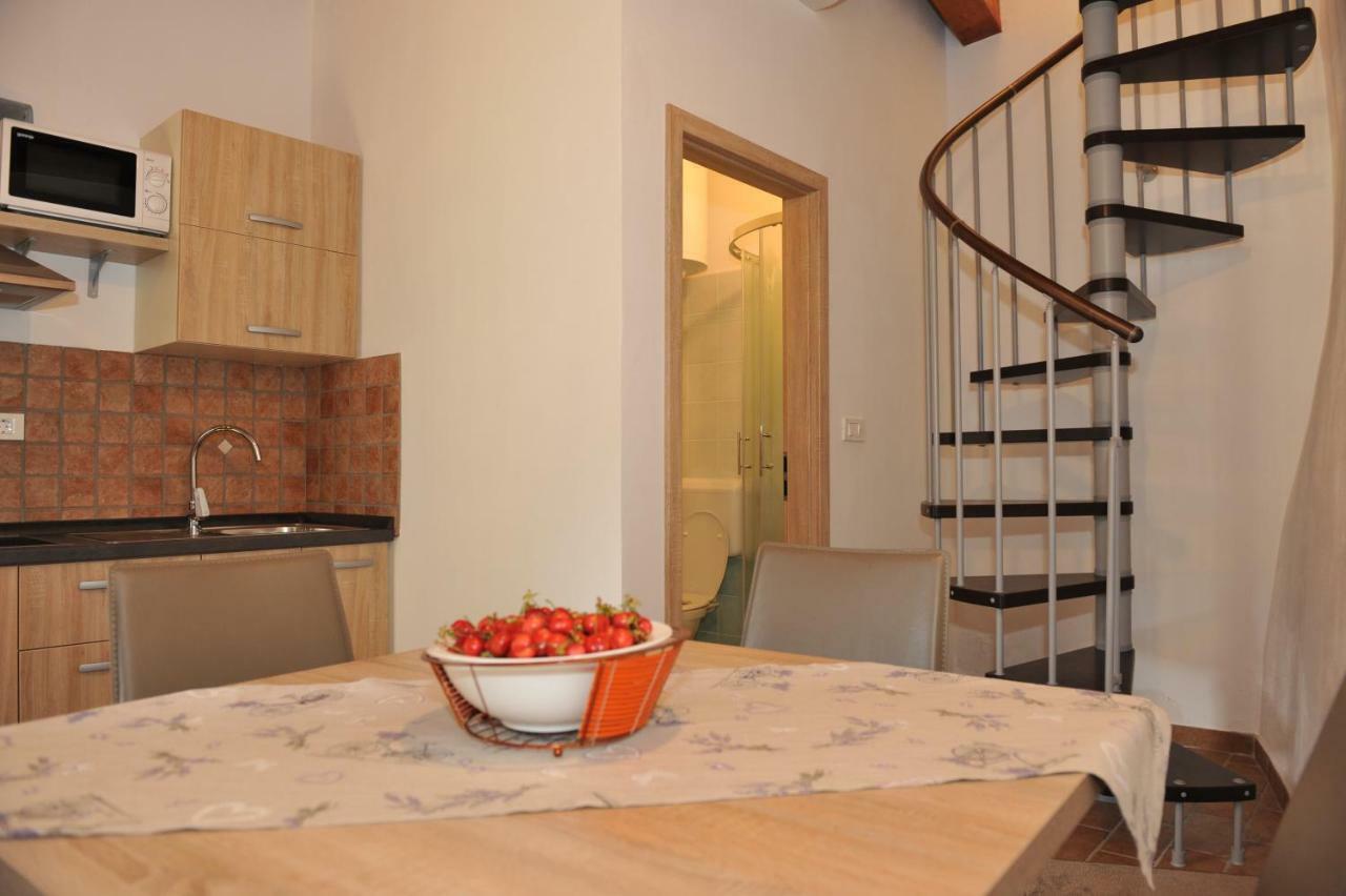 Apartmaji Kumar Smartno Bagian luar foto